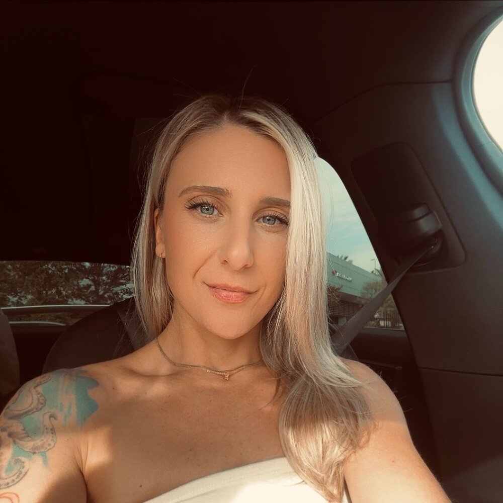 Kaitlyn R.